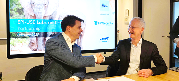 Partner_group_handshake